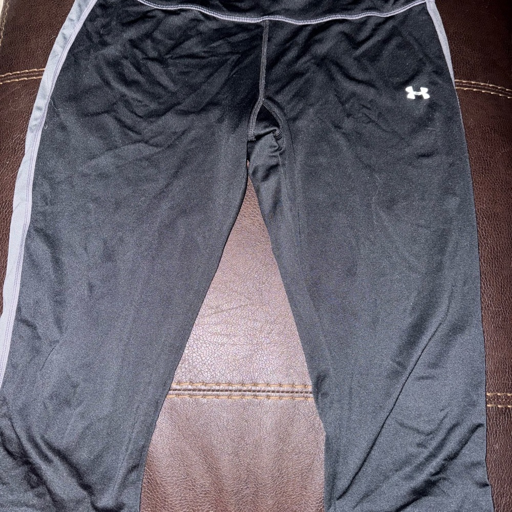 Under Armour Black and Grey Capri